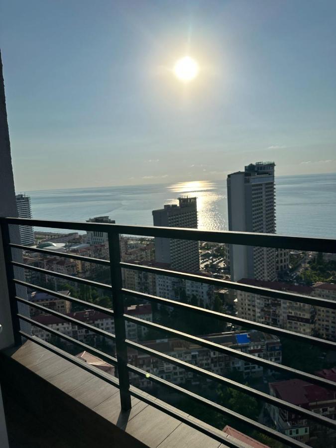 Pirosmani Mini Hotel Batumi Esterno foto
