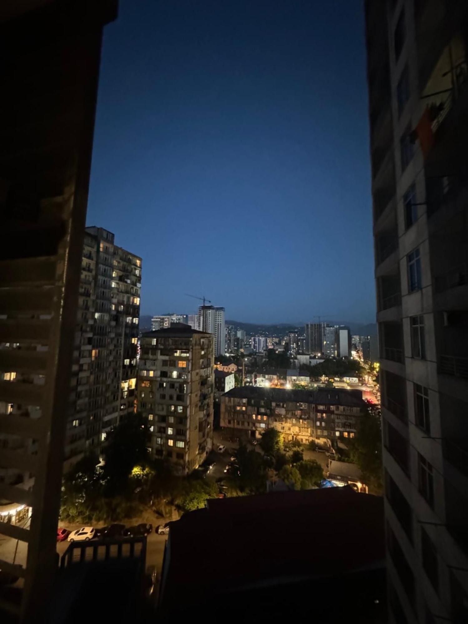 Pirosmani Mini Hotel Batumi Esterno foto